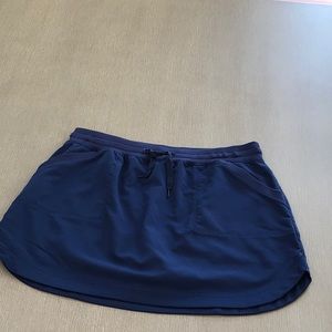 EUC reel legends skort